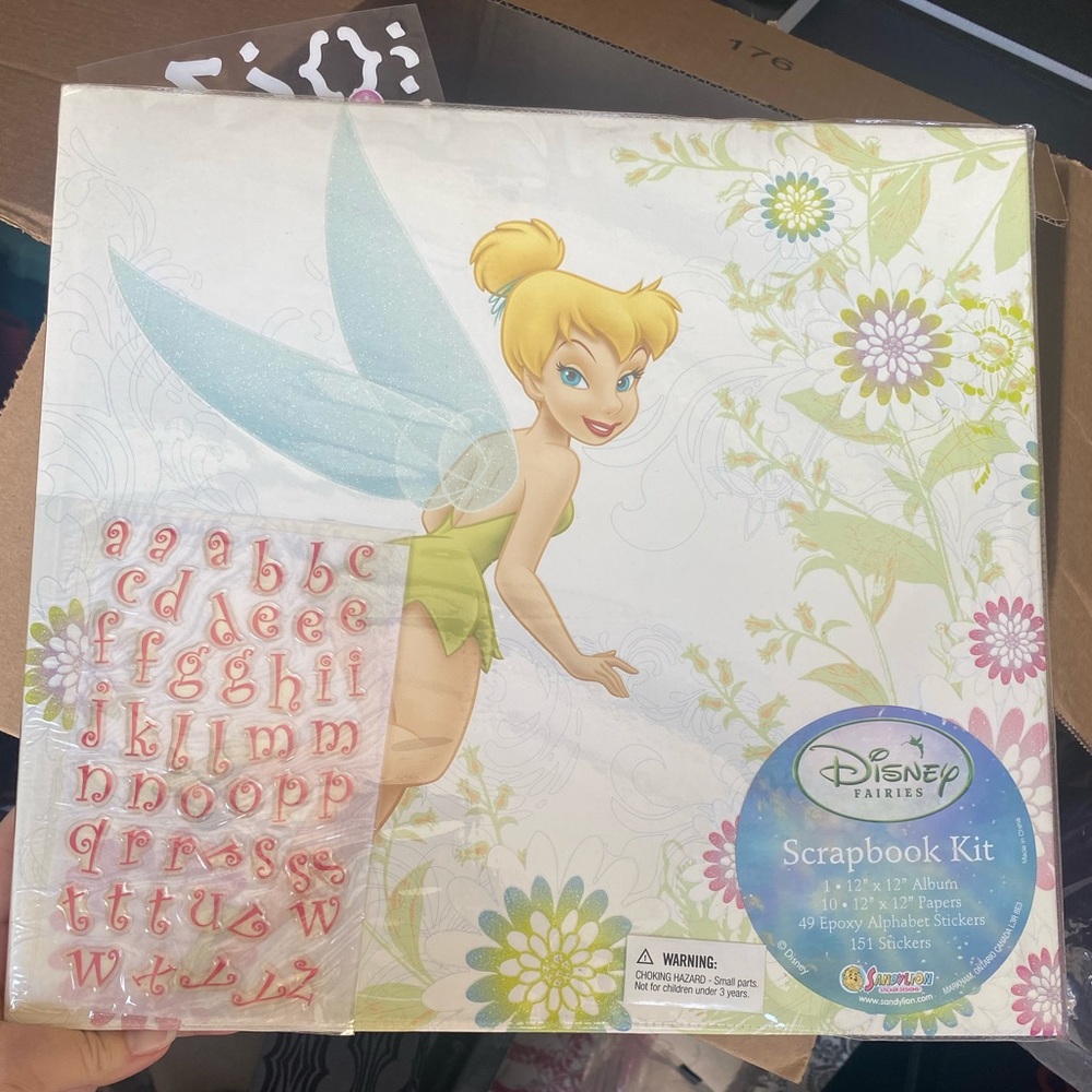 12 x 12 Tinkerbell Disney Scrapbook kit with stickers. (New)